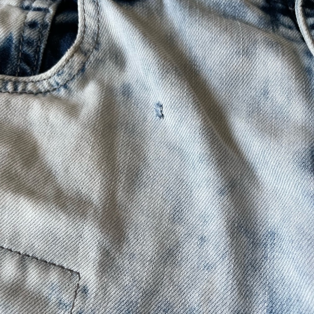 I.N.C International, Men’s pre-owned blue washed distressed jeans W34XL32. - Picture 13 of 14